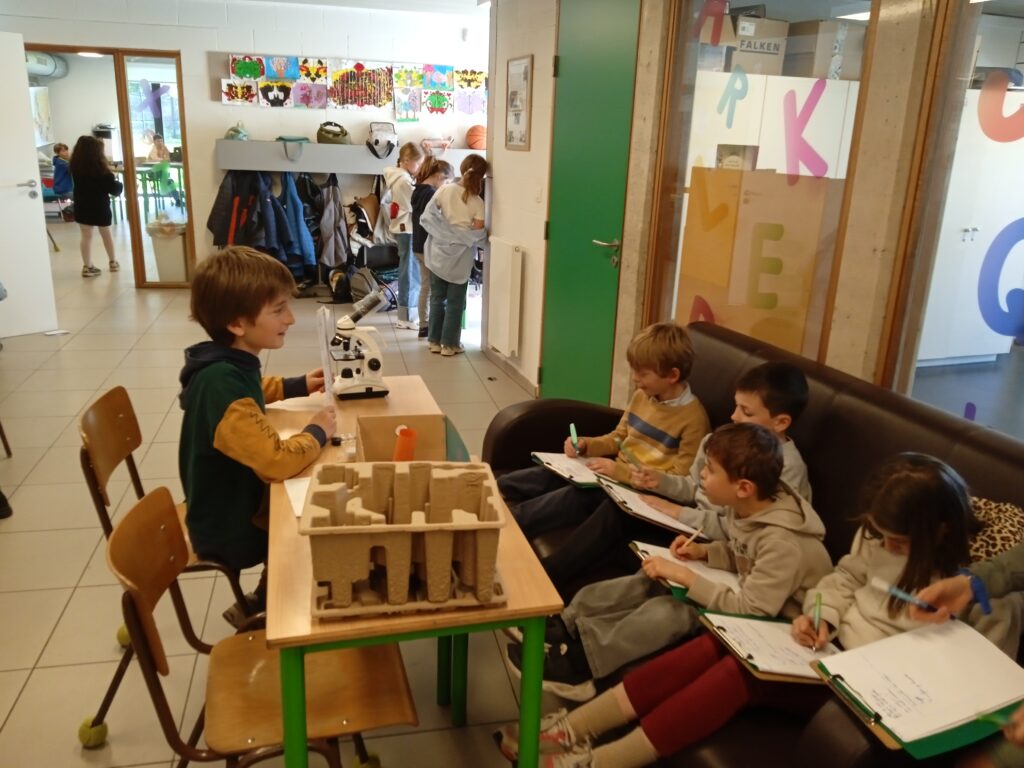 Des exposés en continuum